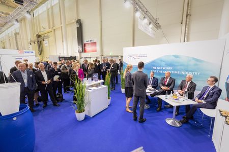 At the minister- and senator meeting at the MCN booth. – Image rights: Gubbels Photography