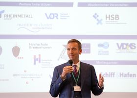 Prof. Bastian Gruschka